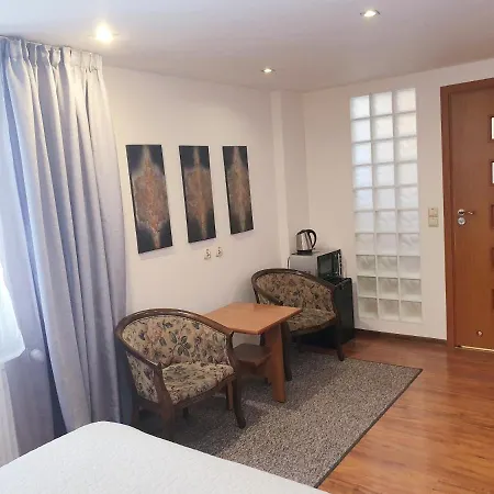 Bardzo Goscinne * 卡尔帕奇