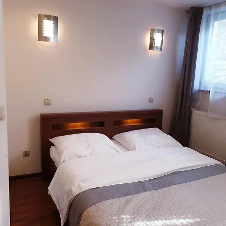 Bardzo Goscinne * 卡尔帕奇